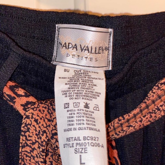 Women’s Vintage Leopard Print Blouse and Pant Set Excellent Condition - Picture 4 of 4